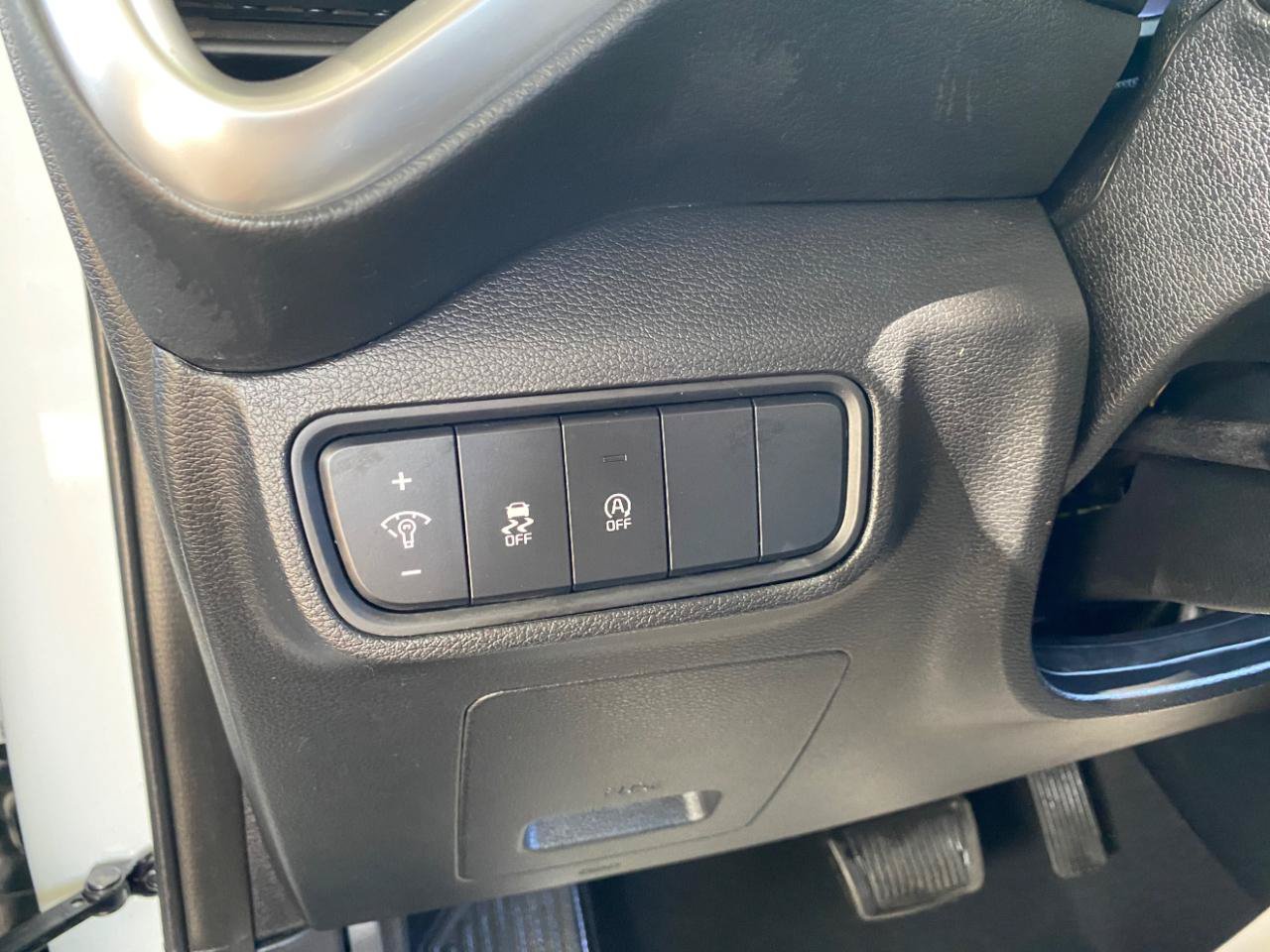 Used 2025 Kia Soul LX w/ LX Technology Package FWD image 58