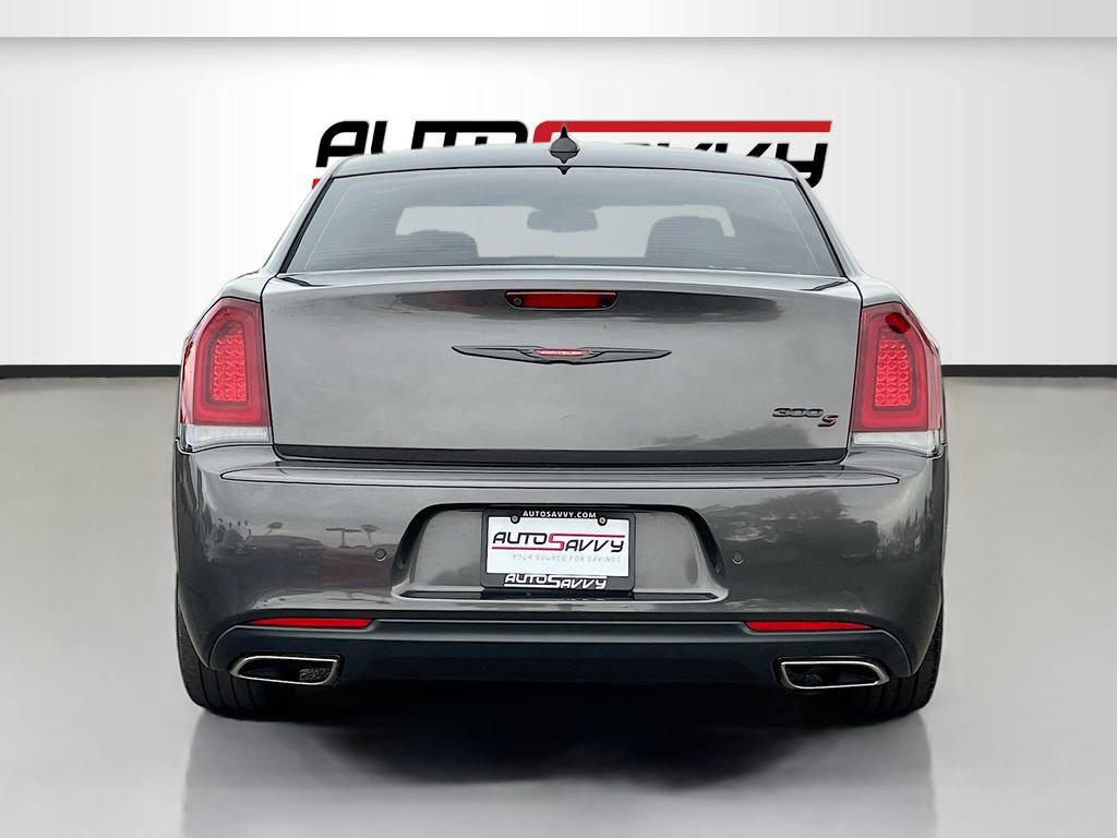 Used 2022 Chrysler 300 S w/ Comfort Group RWD image 6
