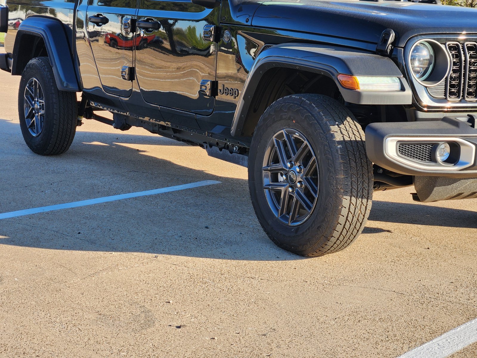 New 2026 Jeep Gladiator Sport AWD/4WD image 11