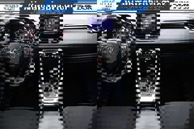 Used 2021 Toyota RAV4 LE image 16