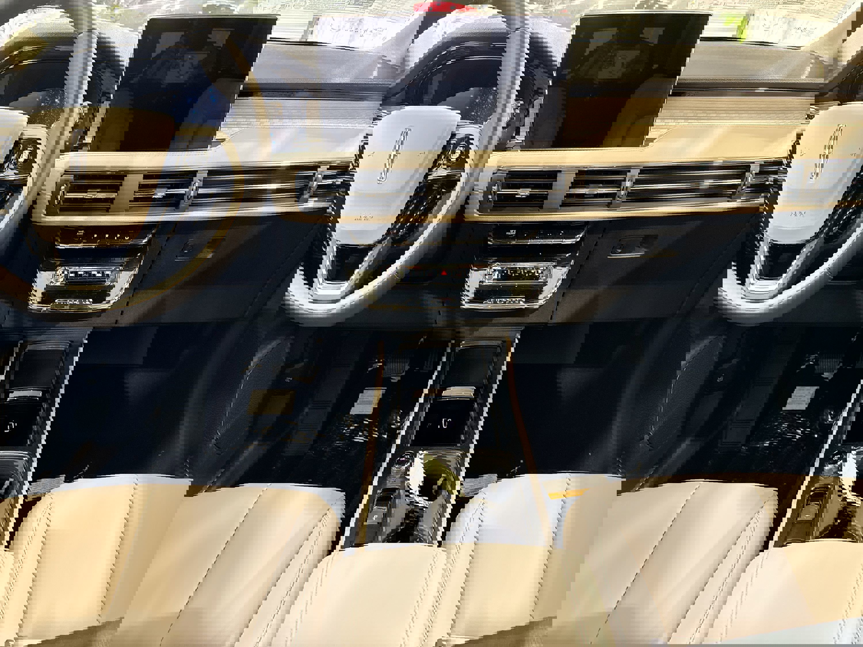 New 2026 Lincoln Corsair Premiere image 22