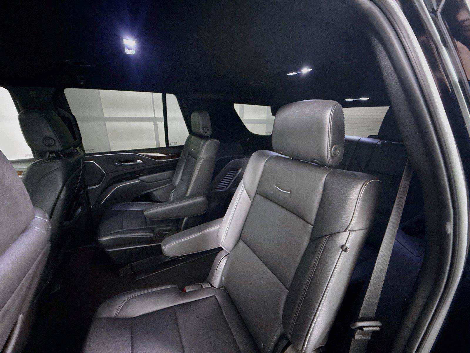 Used 2023 Cadillac Escalade Luxury RWD image 28