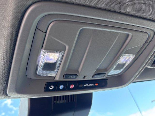 Used 2022 Chevrolet Silverado 1500 Custom RWD image 30