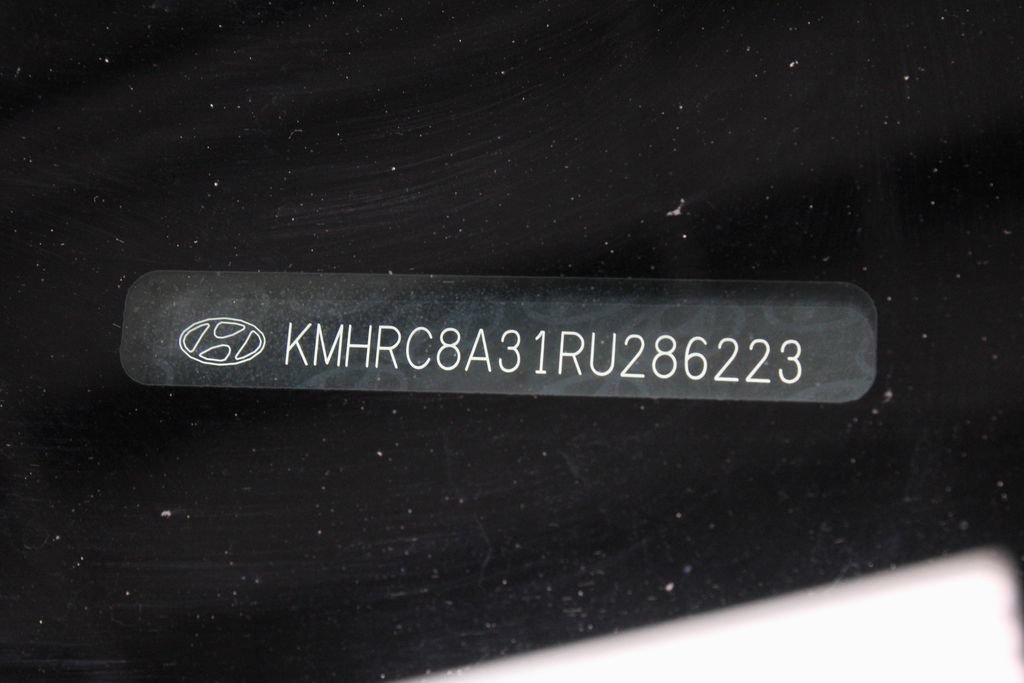 Certified 2024 Hyundai Venue SEL FWD image 37