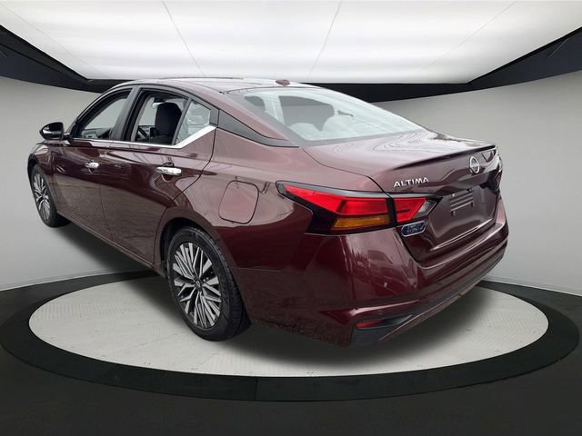 Used 2024 Nissan Altima 2.5 SV image 11