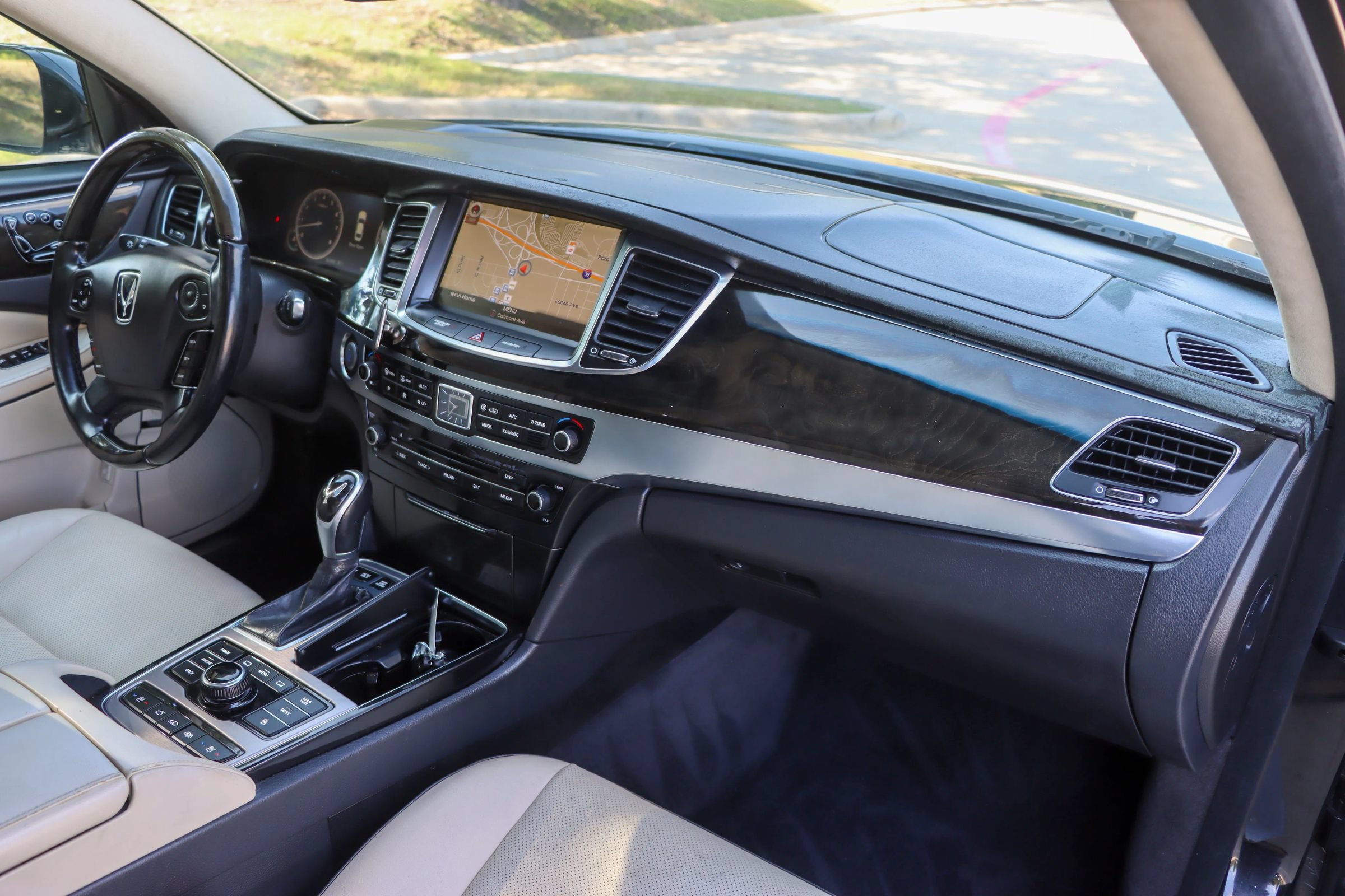 Used 2016 Hyundai Equus Ultimate RWD image 23