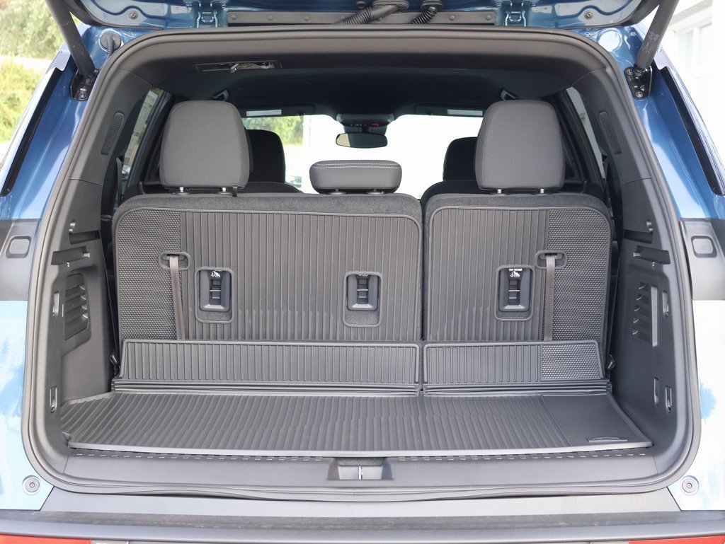 New 2026 Chevrolet Traverse LT w/ LPO, Floor Liner Package image 29