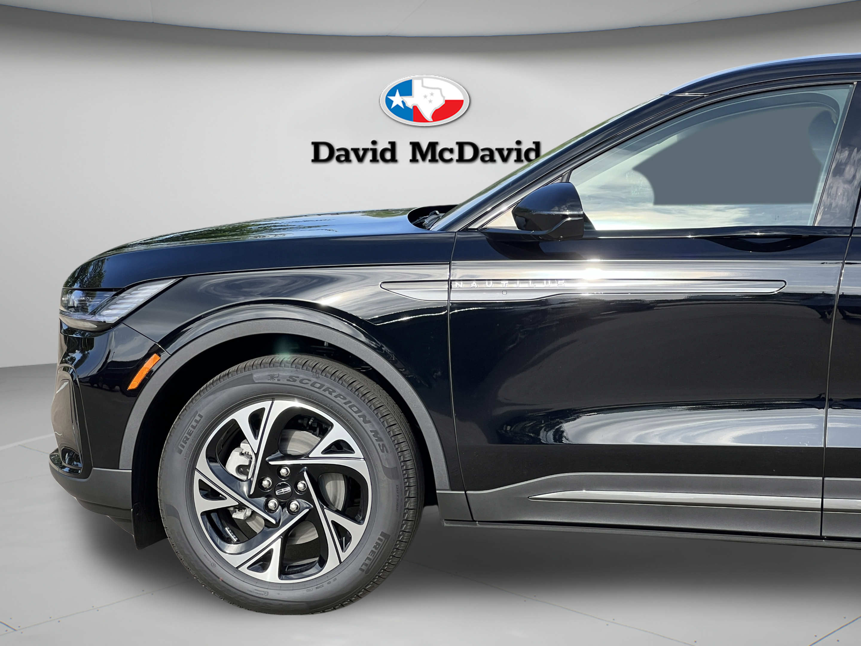 New 2026 Lincoln Nautilus Premier w/ Jet Appearance Package AWD/4WD image 32