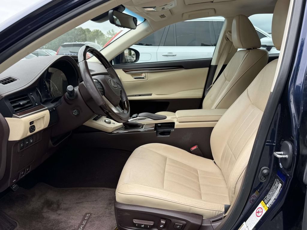 Used 2018 Lexus ES 350 w/ Luxury Package w/Wood Trim FWD image 5