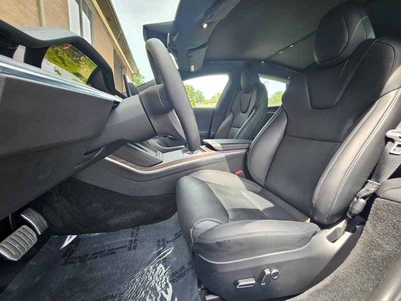 Used 2023 Tesla Model S AWD image 37