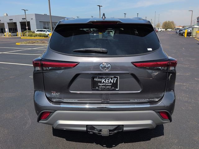 Used 2022 Toyota Highlander Platinum image 6