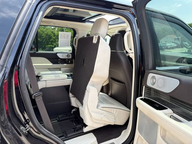 Used 2023 Lincoln Navigator Black Label AWD/4WD image 12