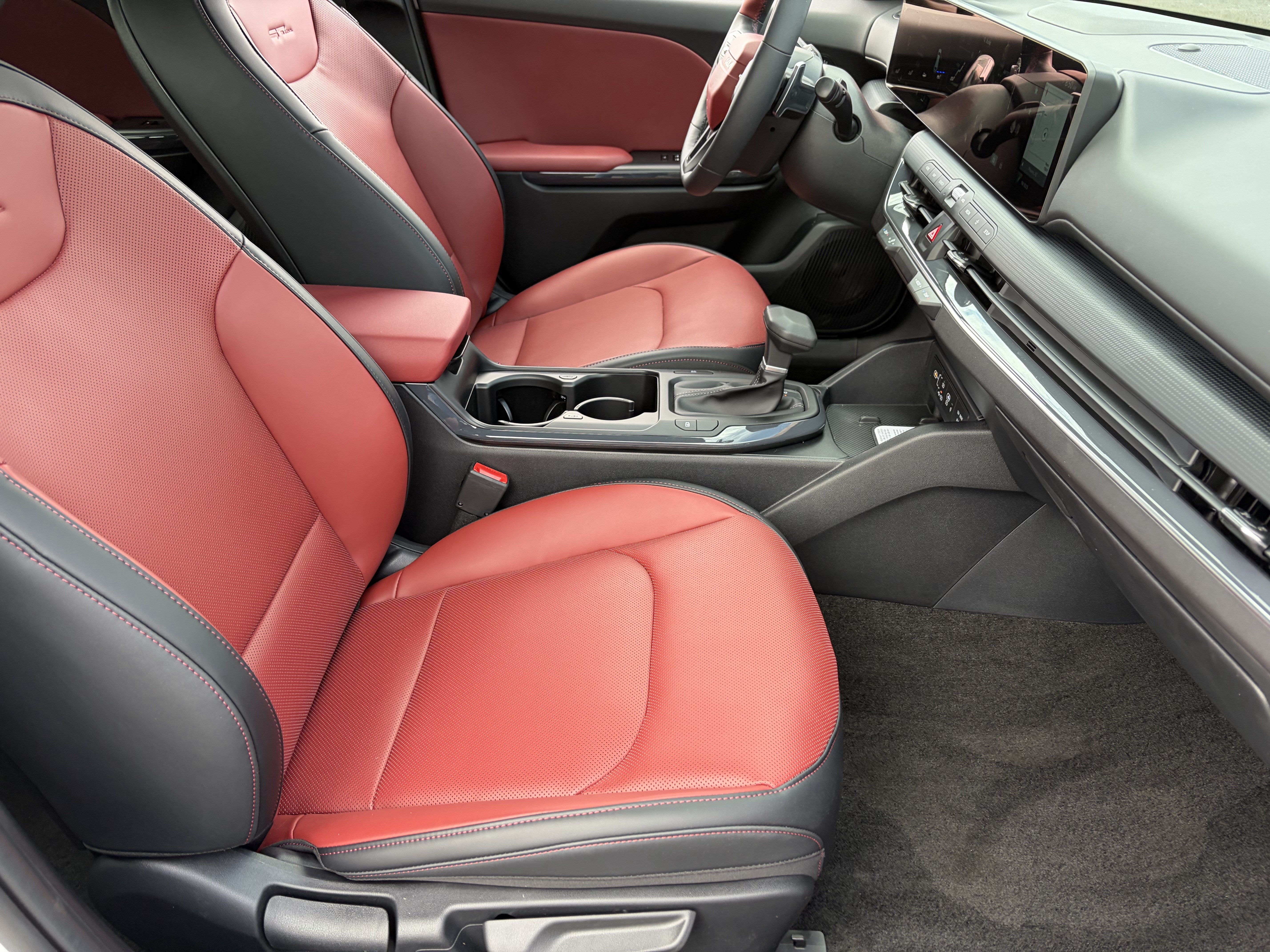 New 2026 Kia K4 GT-Line Turbo w/ GT-Line Premium Package FWD image 9