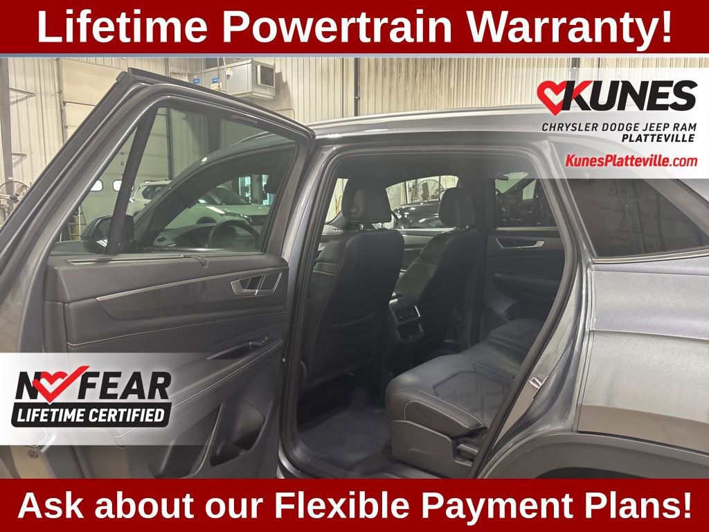 Used 2025 Volkswagen Atlas Cross Sport SE image 15