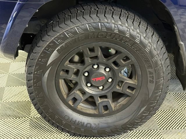 Used 2023 Toyota 4Runner TRD Off-Road Premium w/ Moonroof Package AWD/4WD image 14
