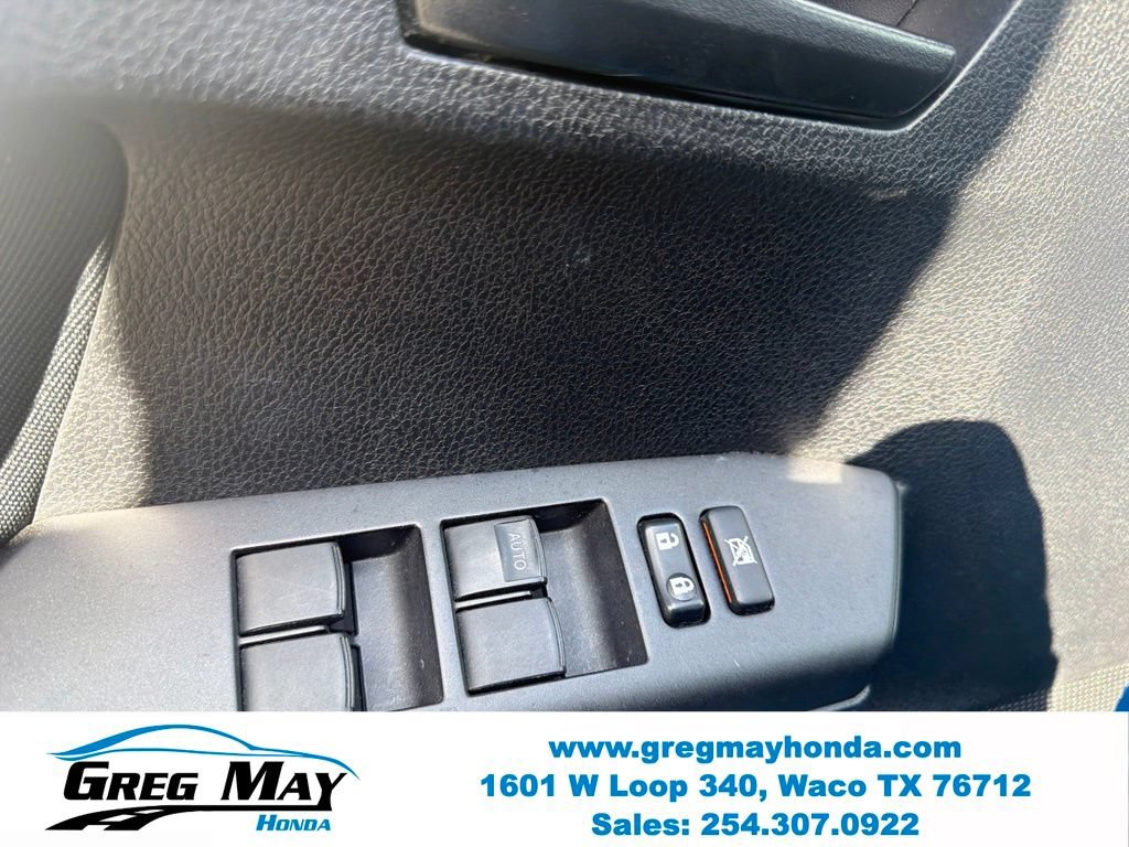 Used 2016 Toyota RAV4 LE FWD image 10