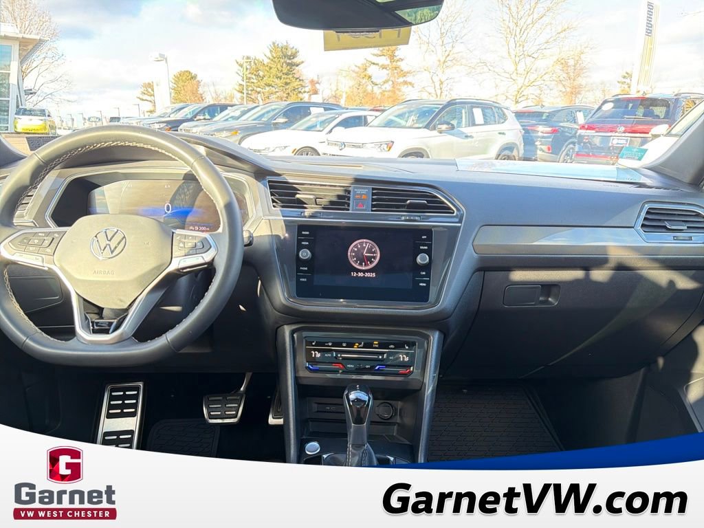 Certified 2023 Volkswagen Tiguan SE R-Line image 13