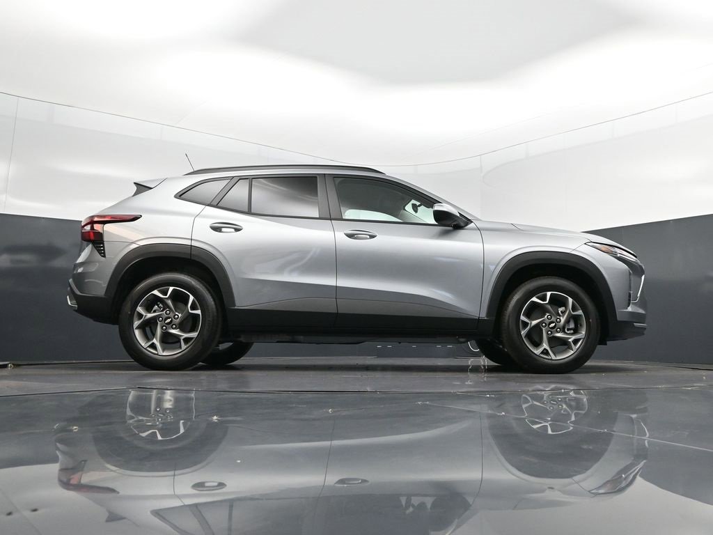 New 2026 Chevrolet Trax LT w/ Driver Confidence Package image 43