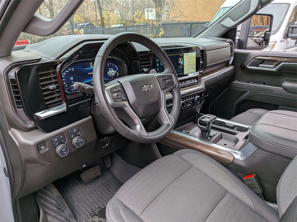 Used 2024 Chevrolet Silverado 1500 RST w/ Z71 Off-Road Package image 11