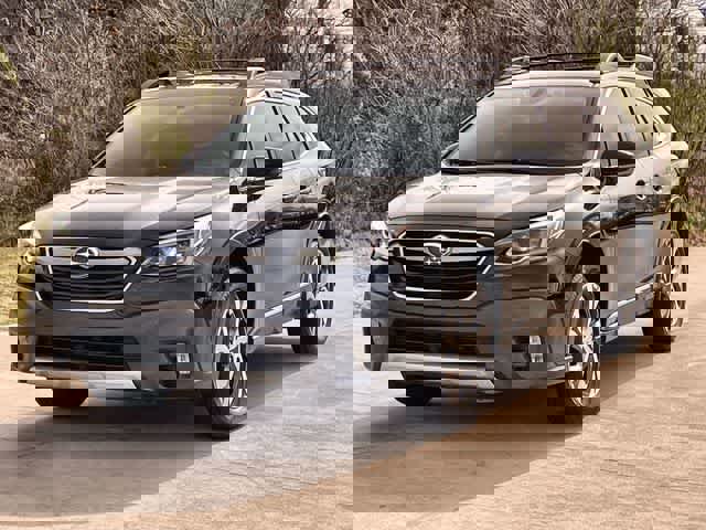 Used 2022 Subaru Outback Limited XT image 2