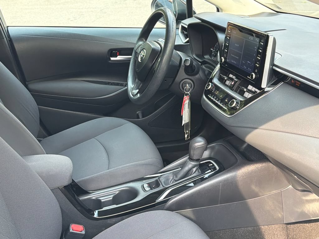 Used 2021 Toyota Corolla LE FWD image 10
