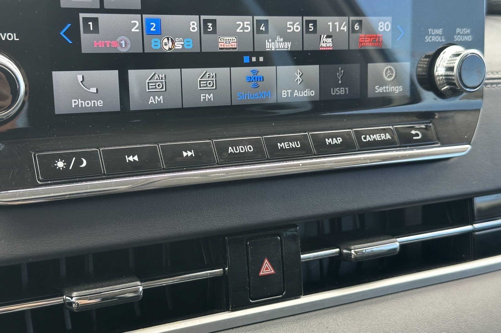 Used 2024 Mitsubishi Outlander AWD image 25