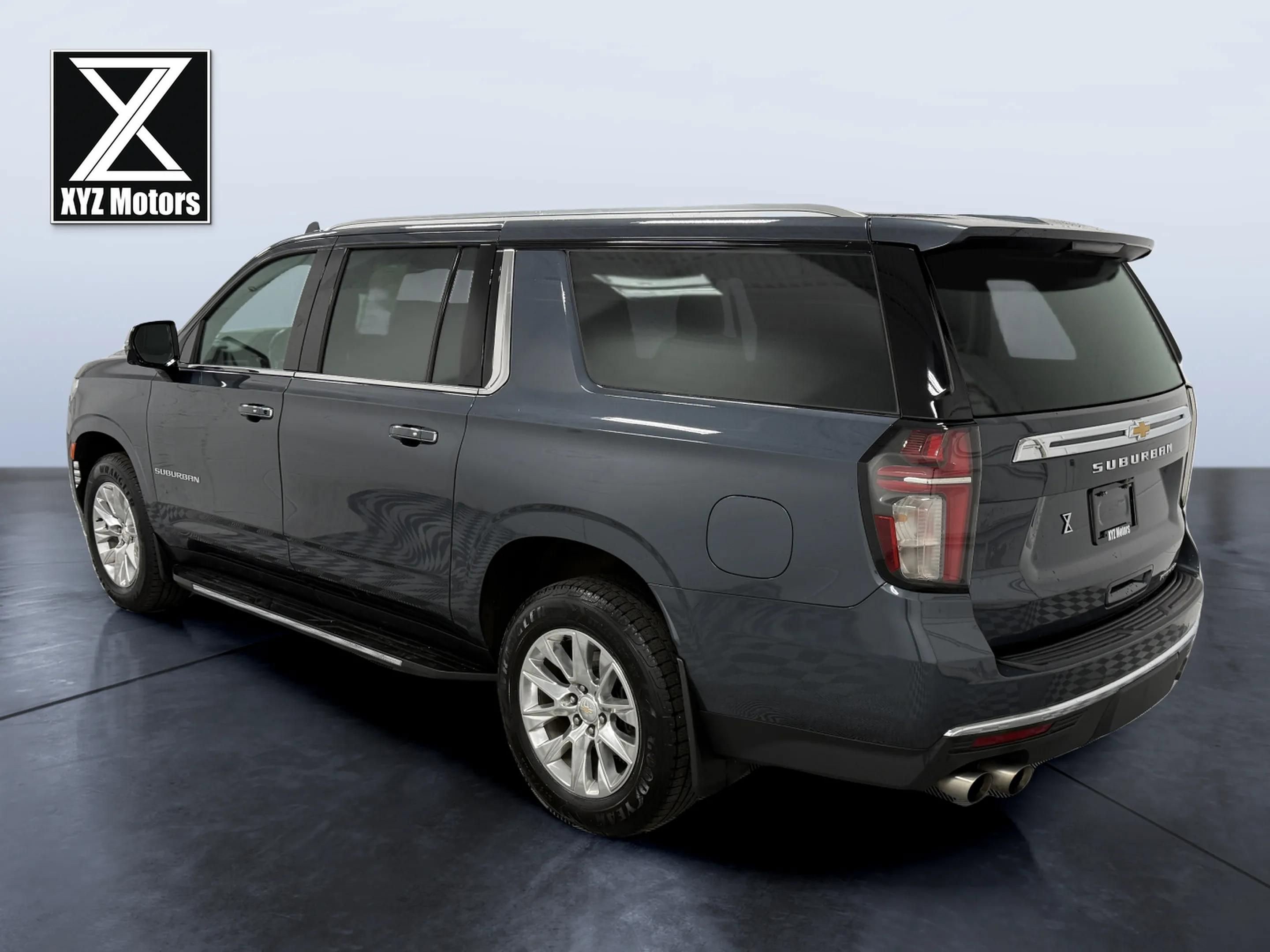 Used 2021 Chevrolet Suburban Premier w/ Premium Package AWD/4WD image 4
