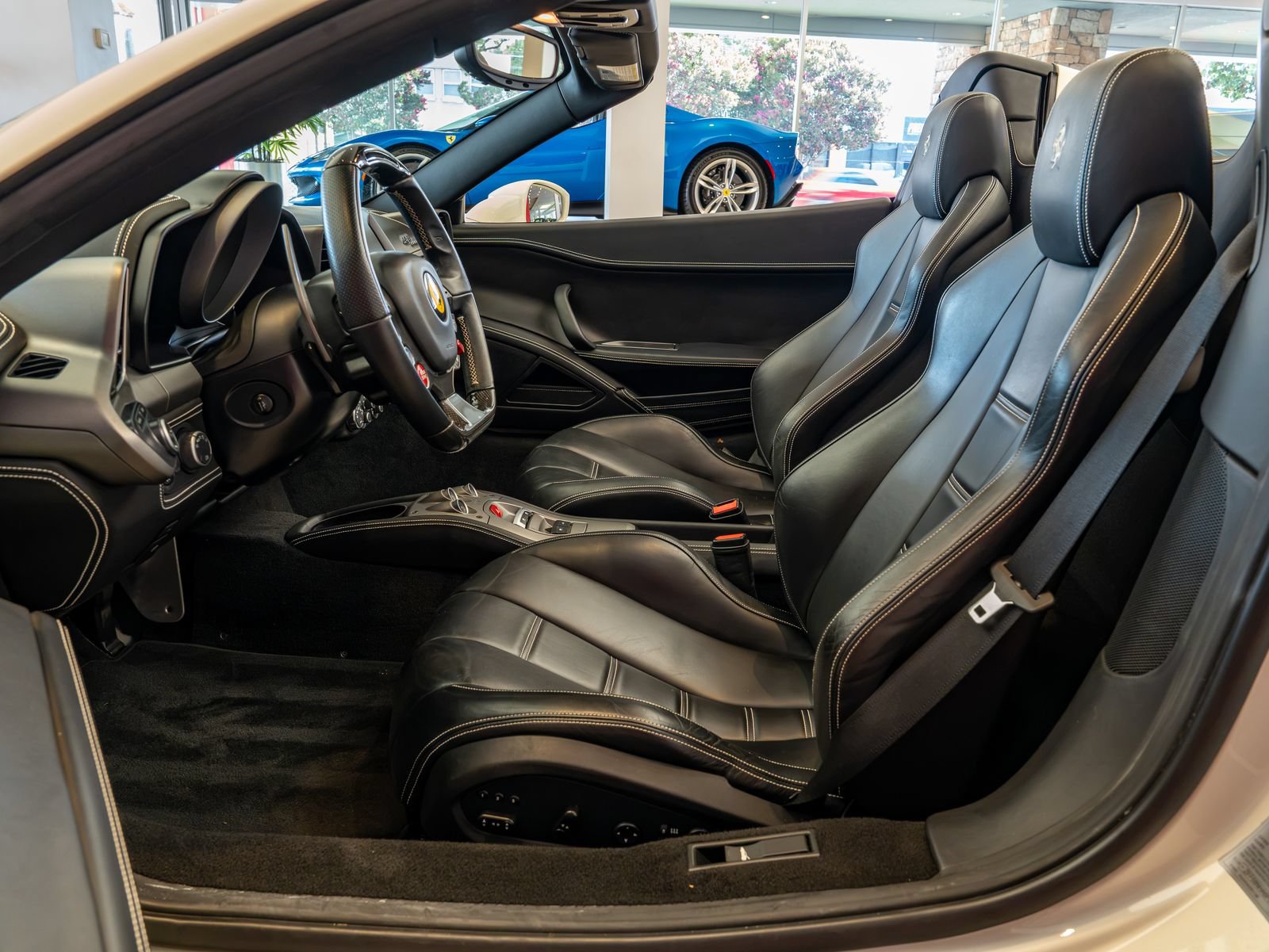 Certified 2015 Ferrari 458 Spider RWD image 10