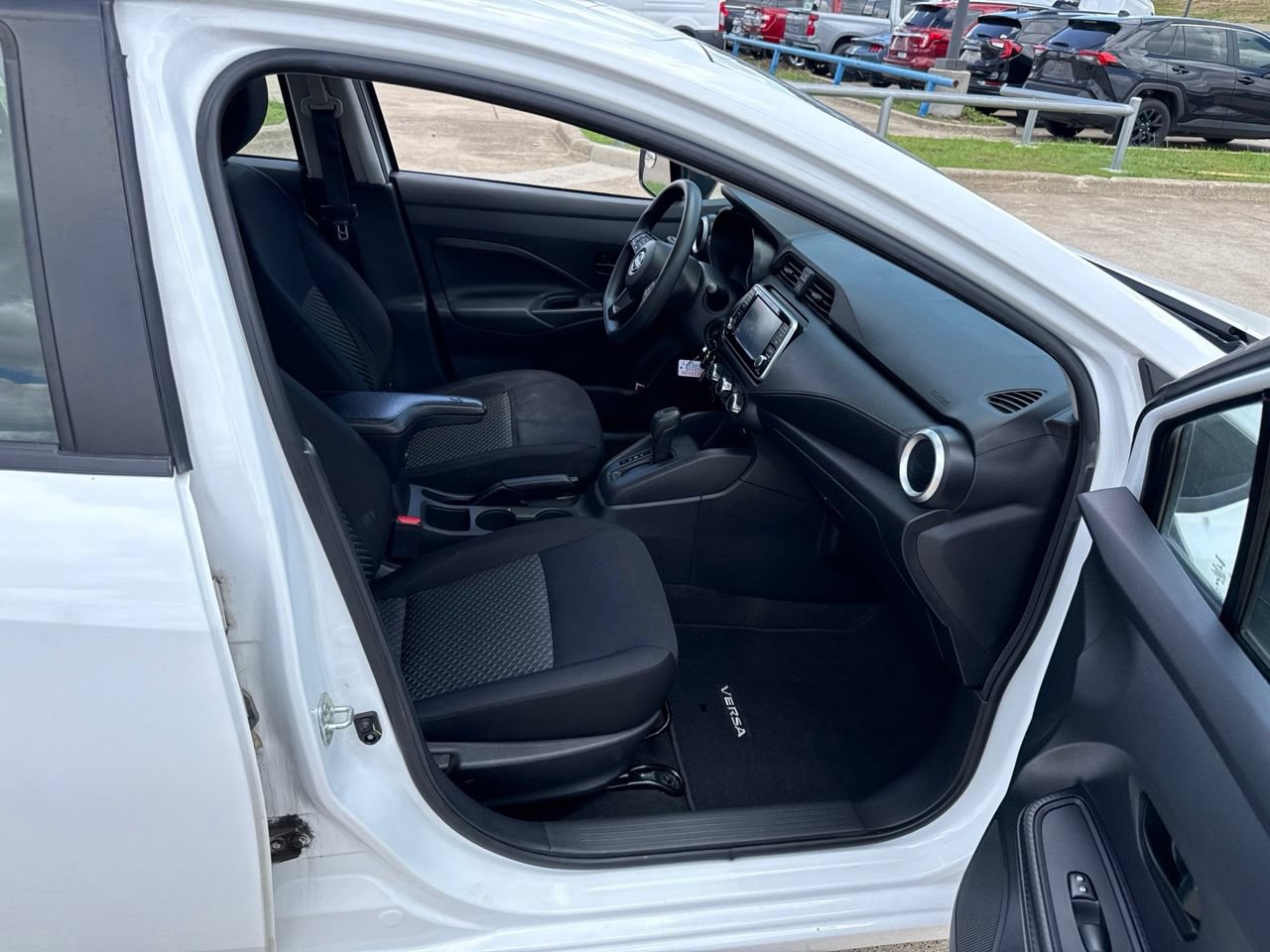Used 2023 Nissan Versa S FWD image 14