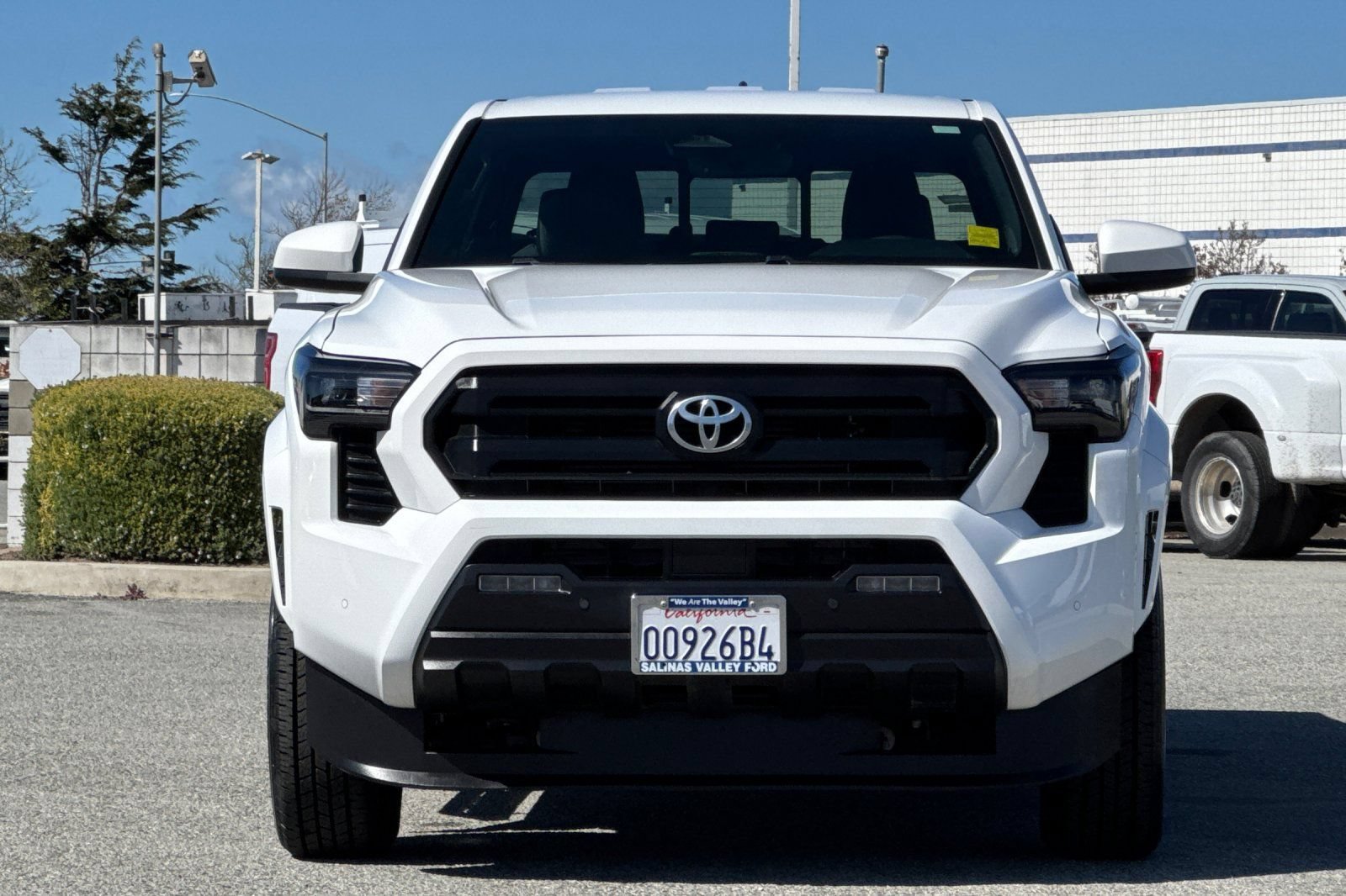 Used 2024 Toyota Tacoma SR5 AWD/4WD image 9