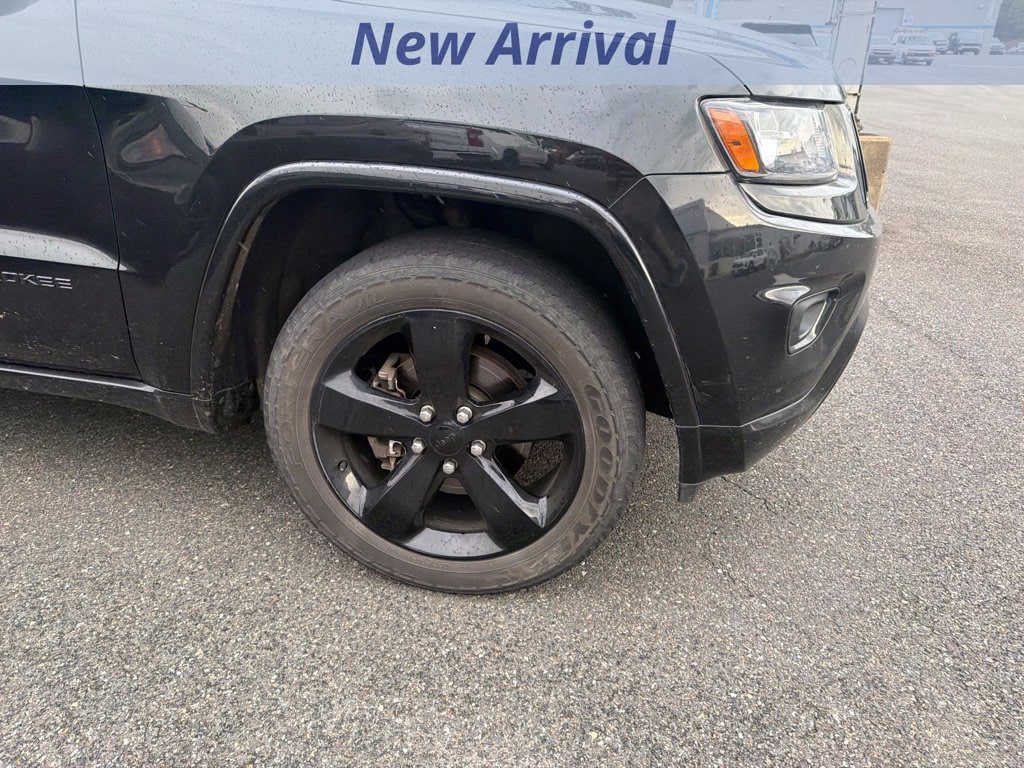 Used 2014 Jeep Grand Cherokee Altitude AWD/4WD image 3