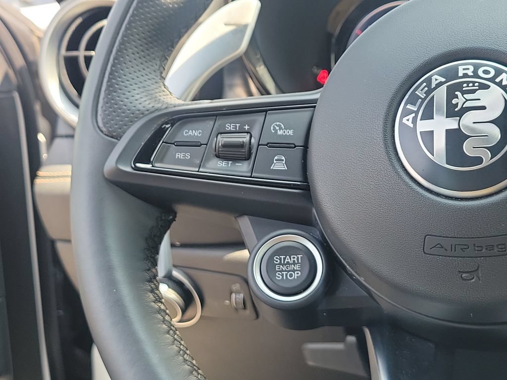 Used 2025 Alfa Romeo Tonale w/ Premium Package AWD/4WD image 23