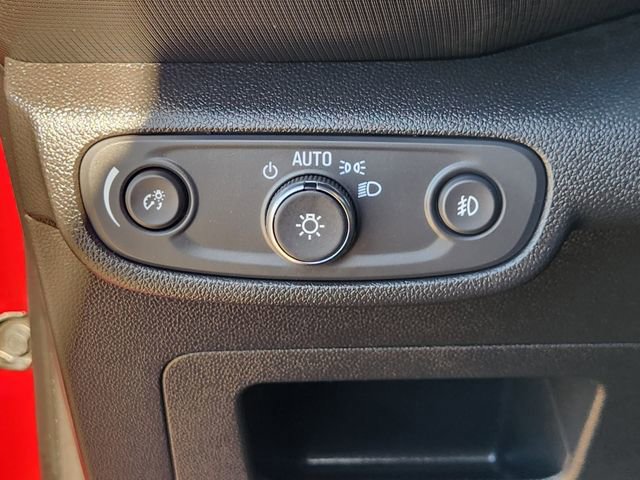 Used 2021 Chevrolet TrailBlazer RS w/ Sun and Liftgate Package FWD image 21