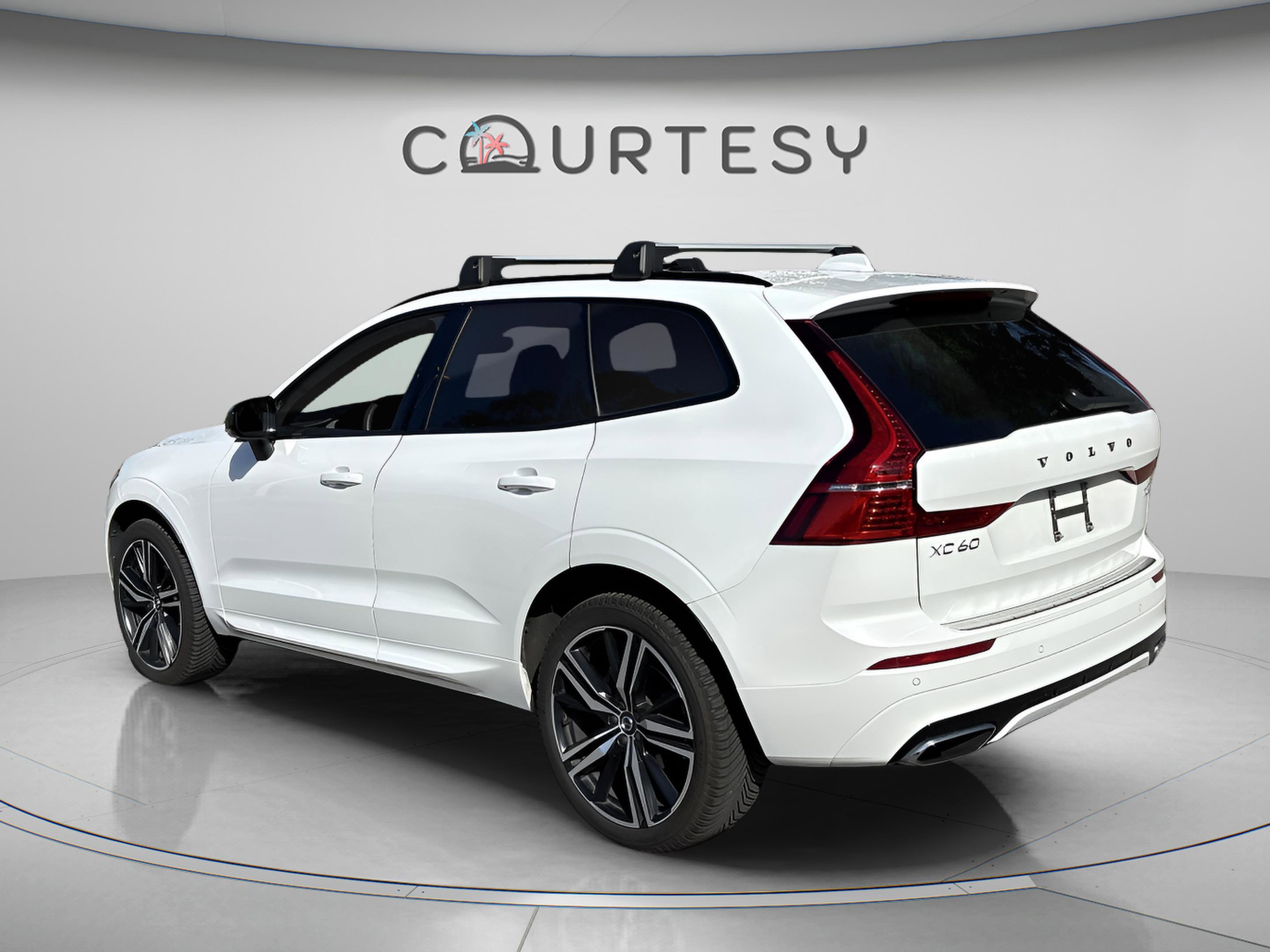 Used 2020 Volvo XC60 T5 R-Design w/ Protection Package Premier image 5