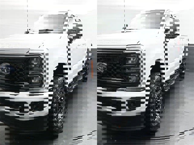 Used 2024 Ford F250 Lariat w/ Sport Appearance Package image 7