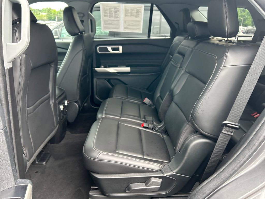 Used 2023 Ford Explorer XLT w/ Equipment Group 202A AWD/4WD image 23