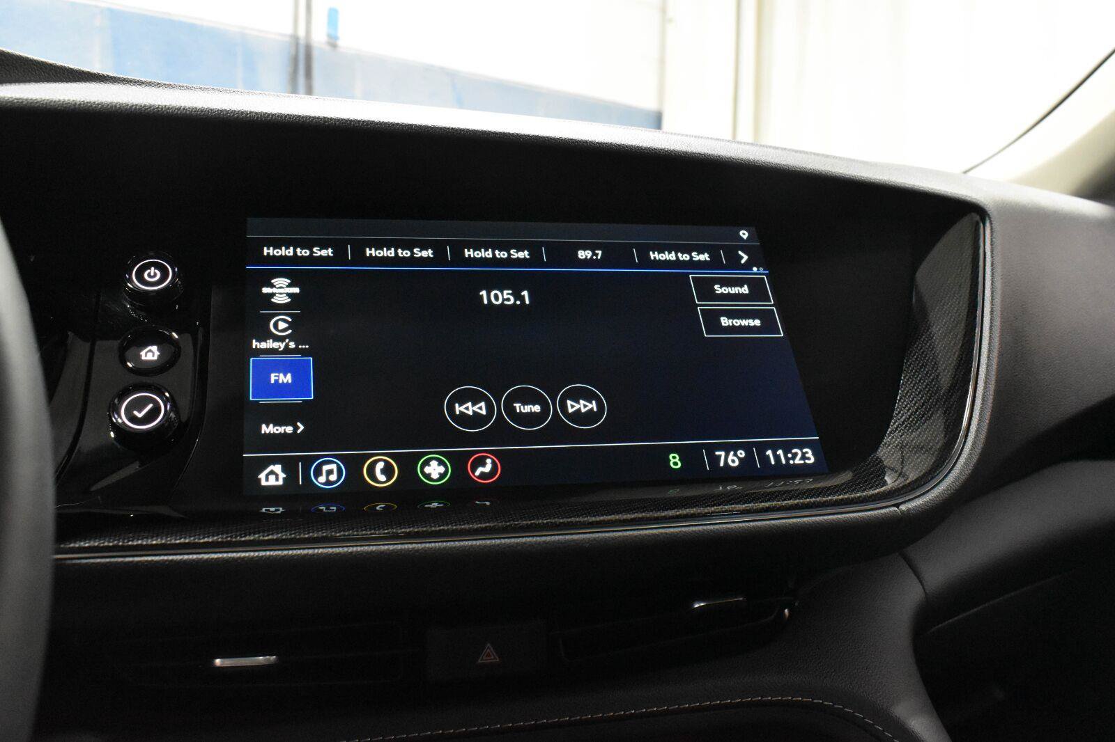 Used 2023 Buick Envision Essence w/ Sport Touring Package AWD/4WD image 15