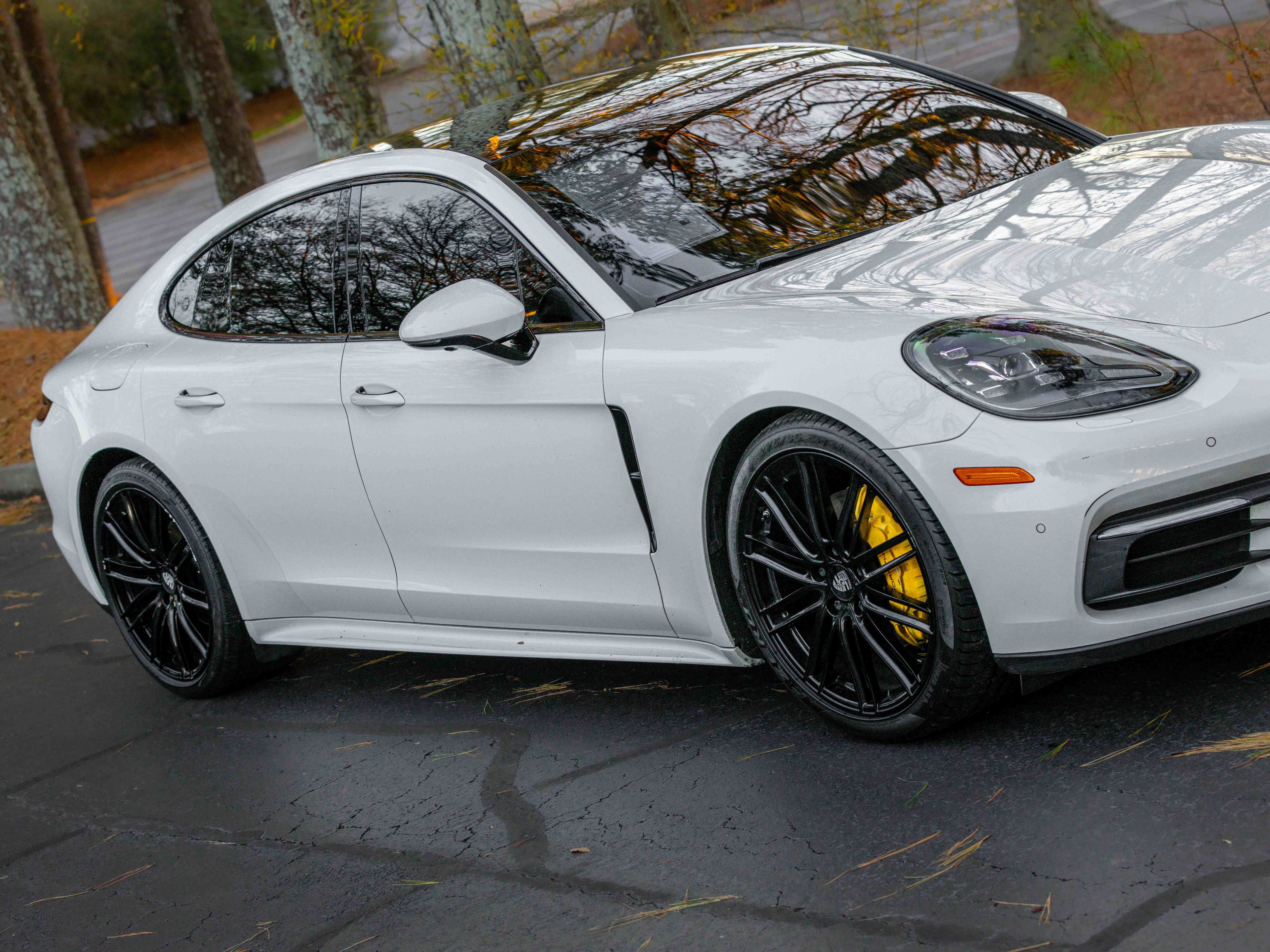 Used 2017 Porsche Panamera image 57