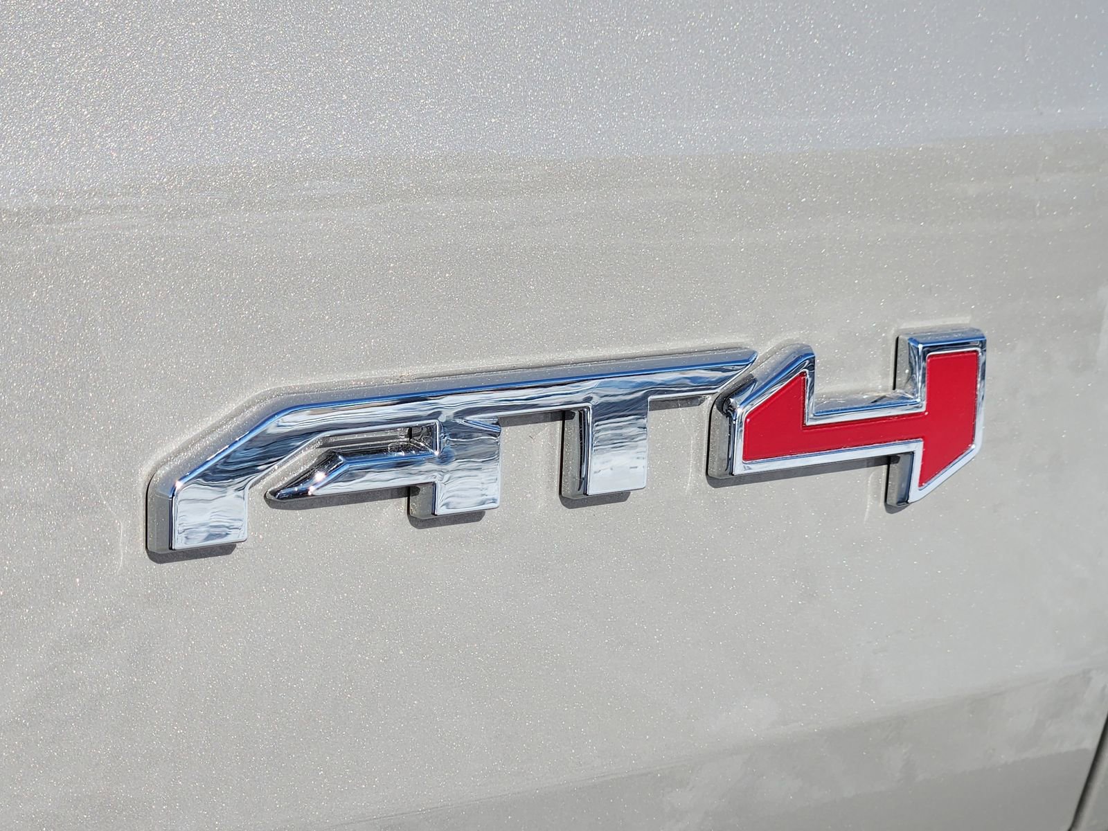 New 2026 GMC Acadia AT4 w/ Luxury Package image 13