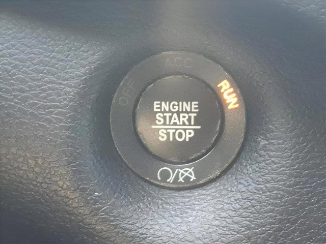 Used 2019 Jeep Cherokee Limited image 20