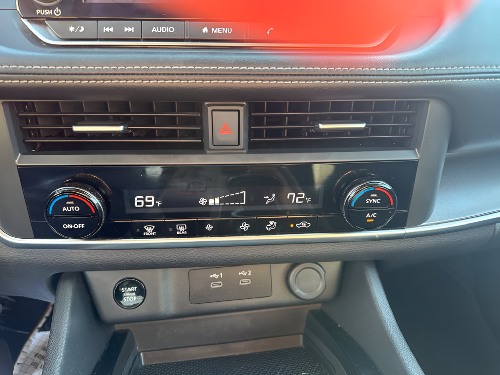 Used 2024 Nissan Rogue SV AWD/4WD image 9