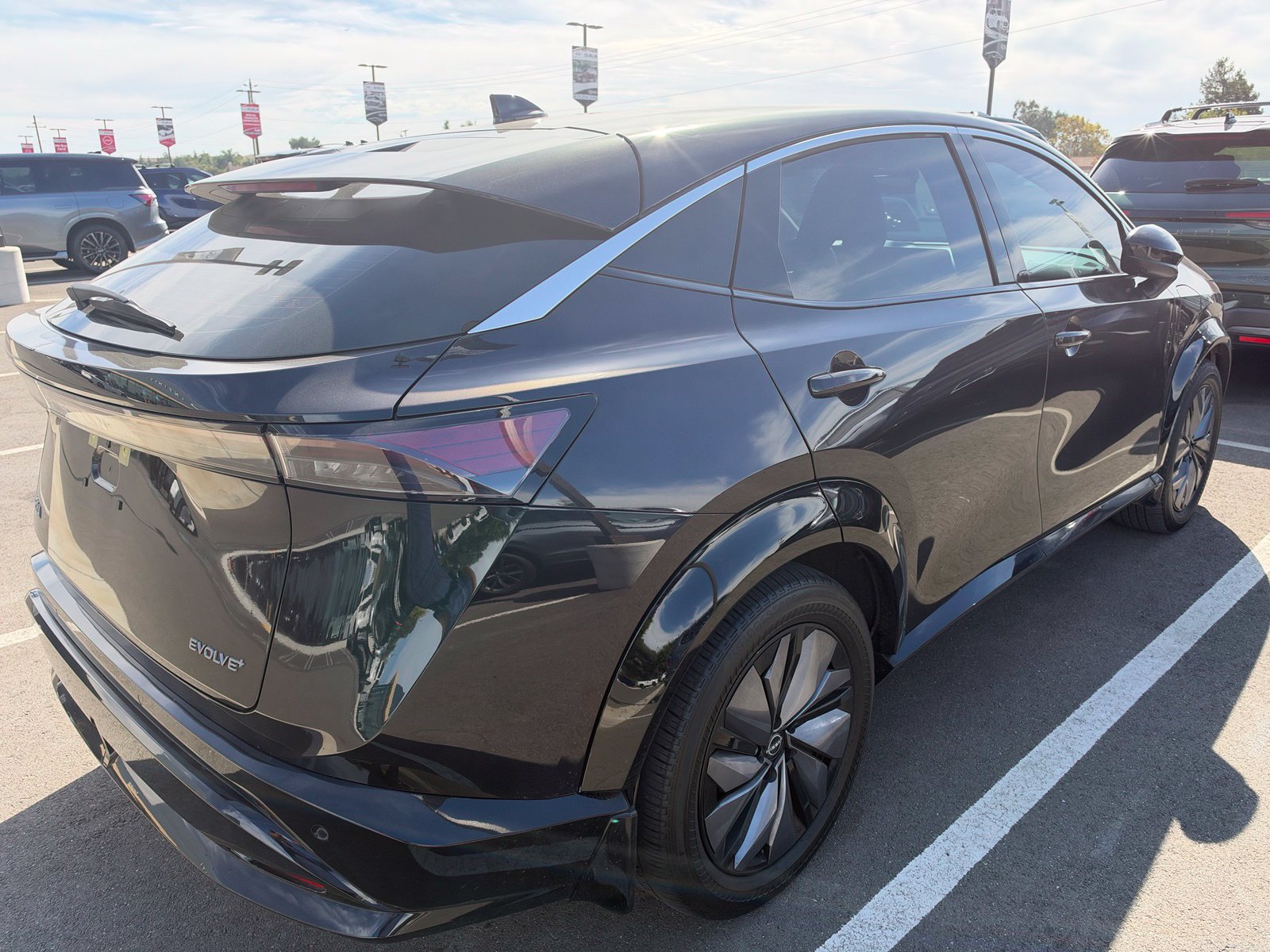Certified 2023 Nissan Ariya FWD image 3