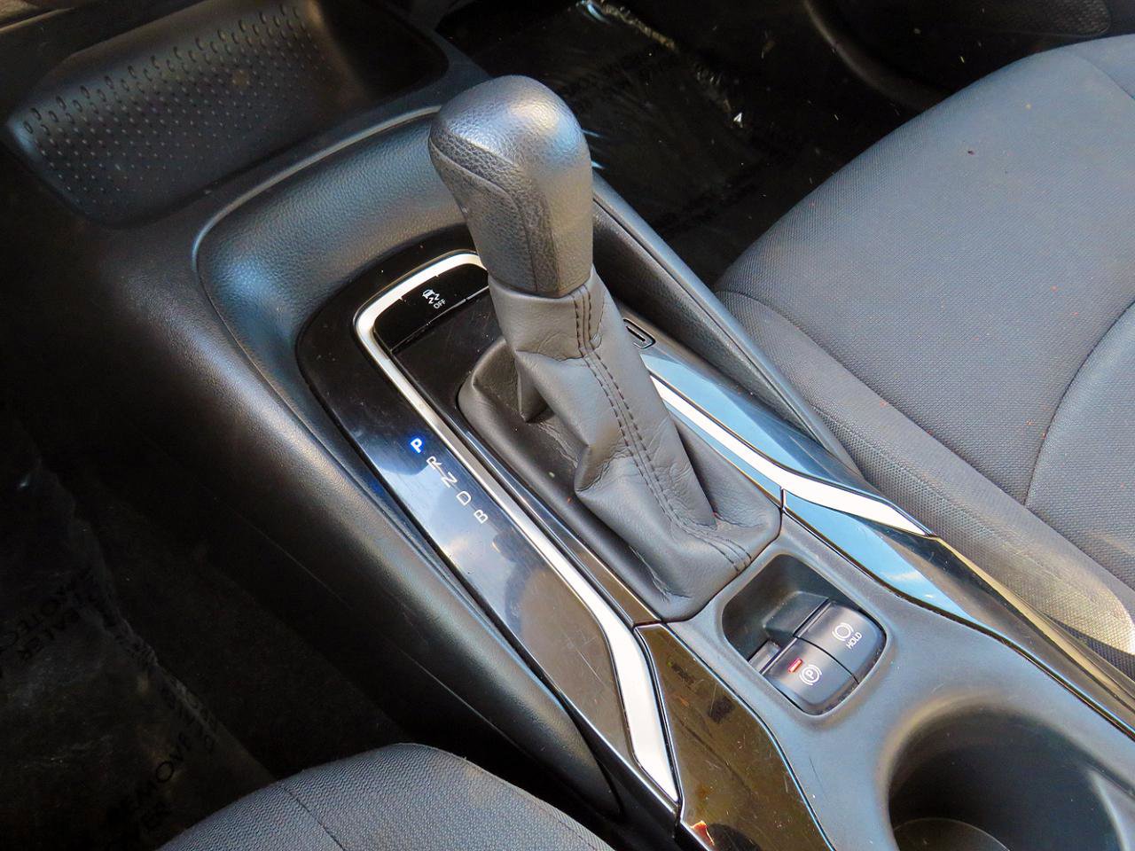Used 2020 Toyota Corolla LE FWD image 26