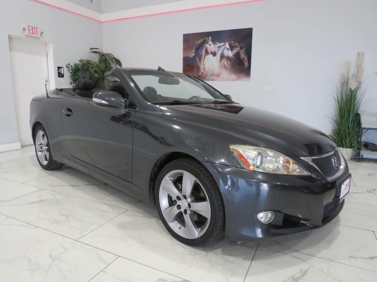 Used 2010 Lexus IS 250C image 2