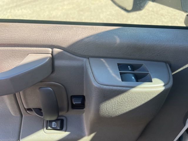 Used 2019 Chevrolet Express 3500 w/ Power Convenience Package RWD image 25