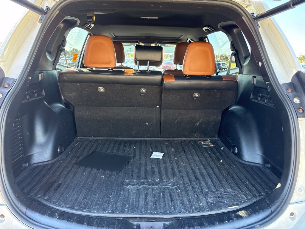 Used 2018 Toyota RAV4 SE w/ Power Extra Value Package AWD/4WD image 10