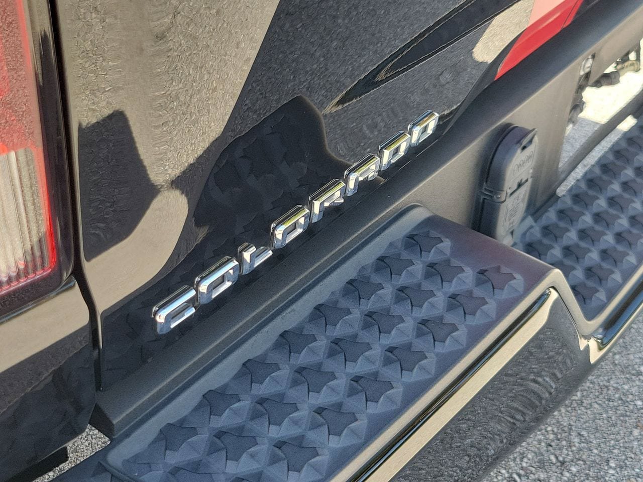 Used 2023 Chevrolet Colorado Trail Boss w/ Advanced Trailering Package AWD/4WD image 6