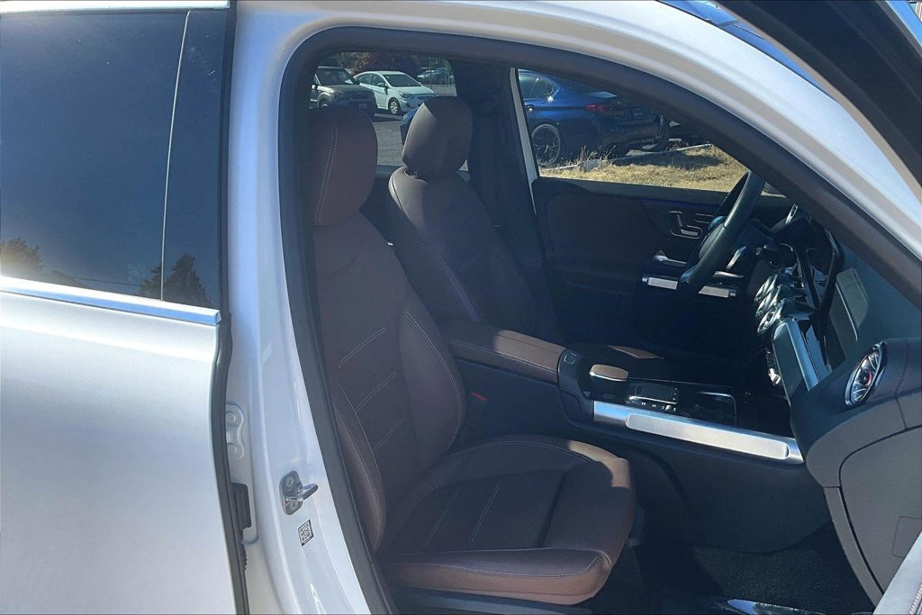 Used 2023 Mercedes-Benz GLB 35 AMG 4MATIC image 10