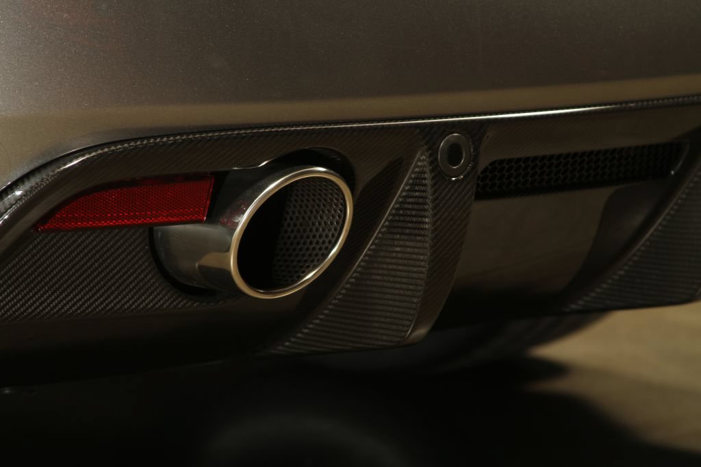 Used 2009 Aston Martin DBS Coupe RWD image 40