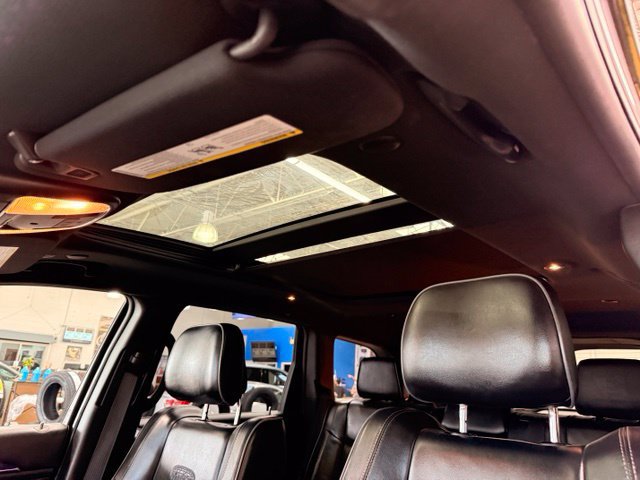 Used 2019 Jeep Grand Cherokee Overland AWD/4WD image 19